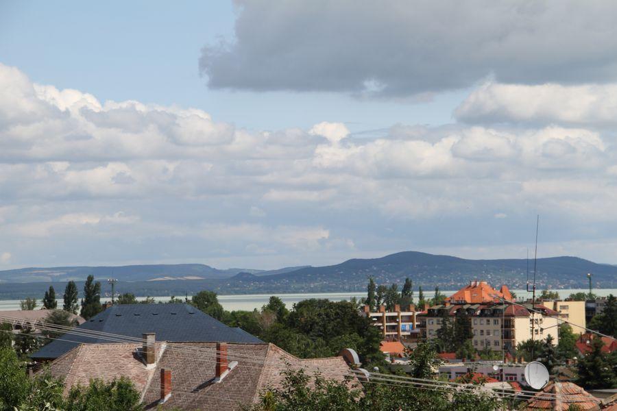 Kamilla Apartman Fonyód Oda fotoğraf